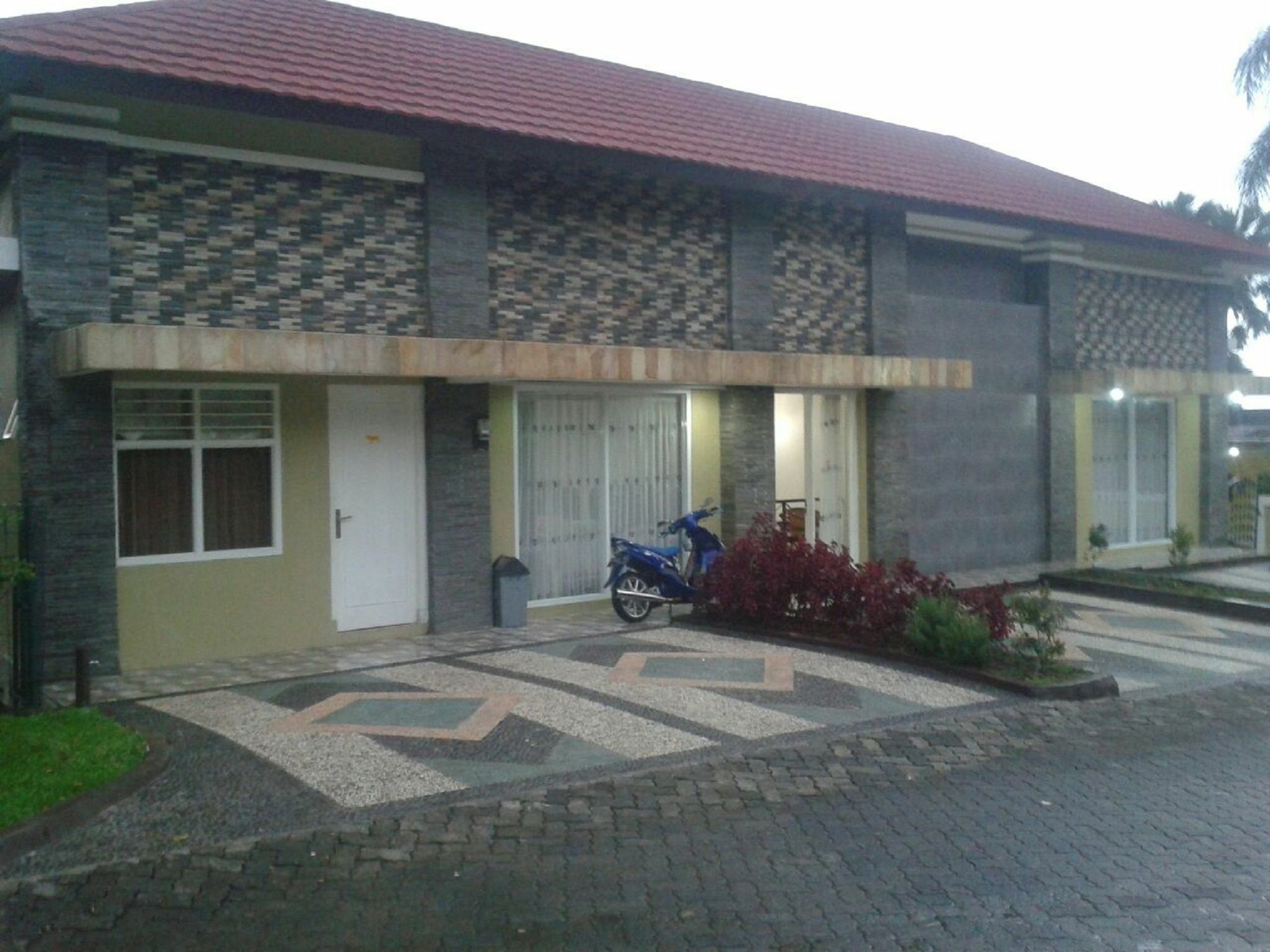 Villa Bukit Danau Cipanas  Exterior photo