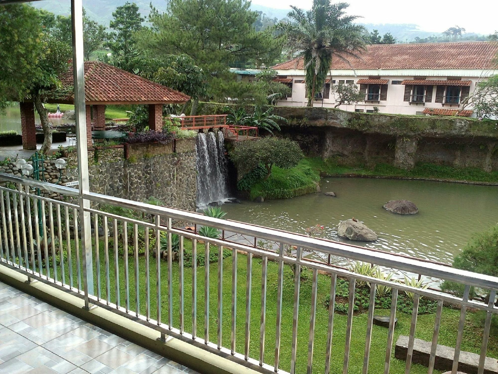 Villa Bukit Danau Cipanas  Exterior photo